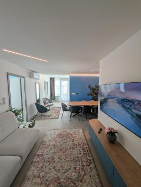 Slavic Spacious Apartment - Housity