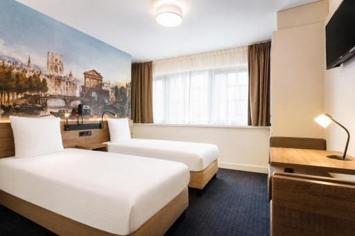 Rotterdam Teleport Hotel - Housity
