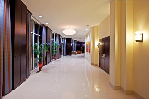 Holiday Inn Louisville Airport - Fair/Expo, an IHG Hotel - Housity