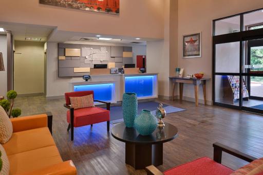 Holiday Inn Express & Suites Austin North Central, an IHG Hotel - Housity