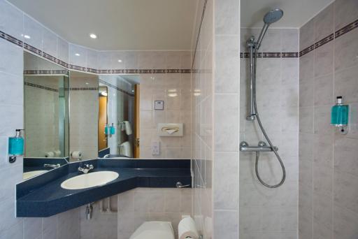 Holiday Inn Express Bristol City Centre, an IHG Hotel - Housity