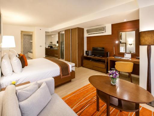 Oakwood Residence Sukhumvit 24 - Housity