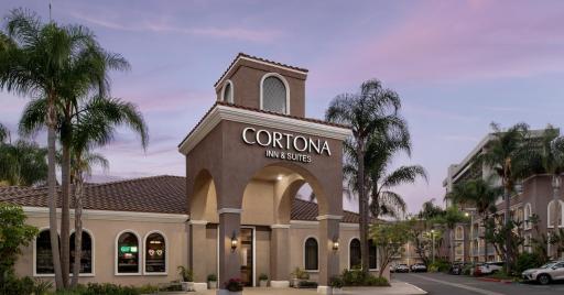 Cortona Inn and Suites Anaheim Resort - Housity