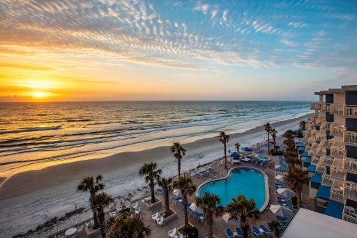 The Shores Resort & Spa - Housity