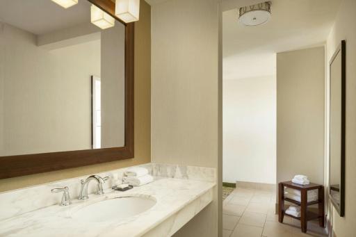 San Diego Marriott La Jolla - Housity