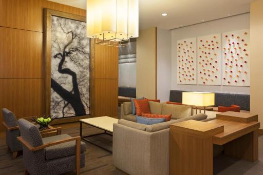 Hyatt Place Austin Downtown - Housity