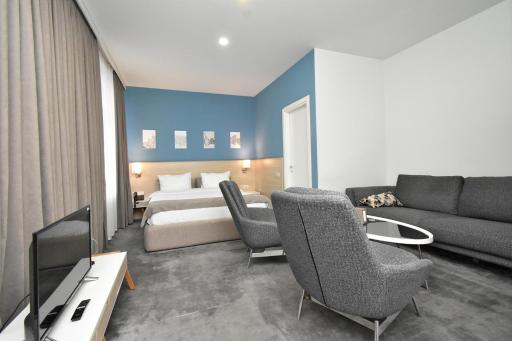 In City Hotel - Housity