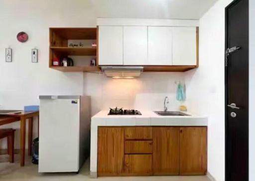 Apt Park View Depok Studio Murah Town Square With Netflix, Swimming Pool - Housity