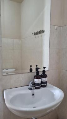 Apt Park View Depok Studio Murah Town Square With Netflix, Swimming Pool - Housity