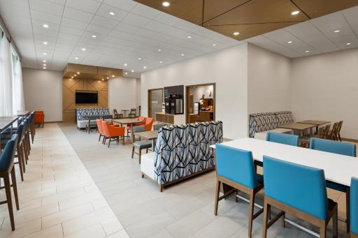 Holiday Inn Seattle DWTN Lake Union, an IHG Hotel - Housity