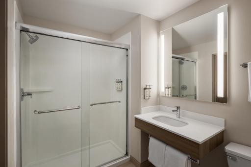 Holiday Inn Seattle DWTN Lake Union, an IHG Hotel - Housity