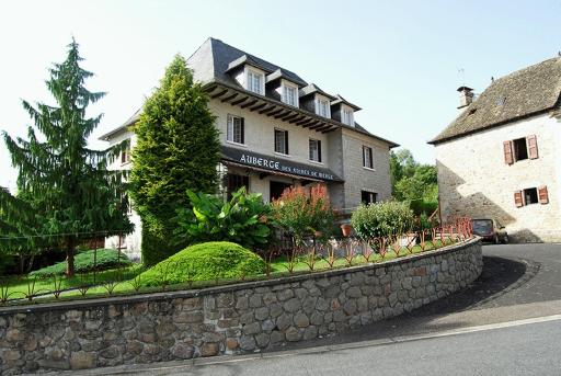 Auberge des Ruines de Merle - Housity