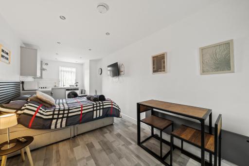 10min to City - FREE Parking - Private Studio - Contractor Friendly - Housity
