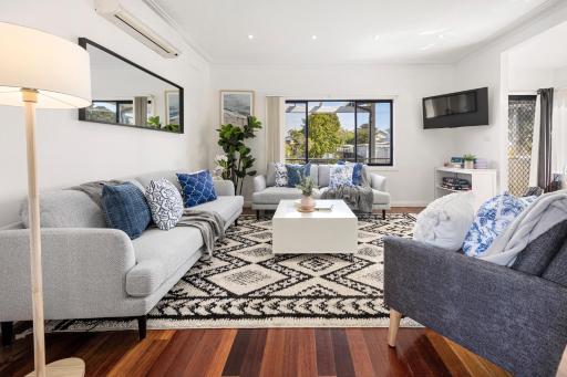 The Bud House - Housity