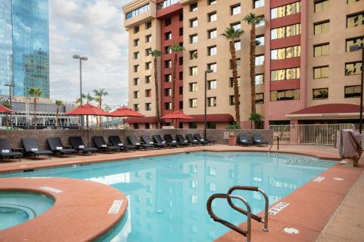 The Carriage House - Housity