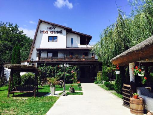 Hanu lu Mos Opinca - Housity