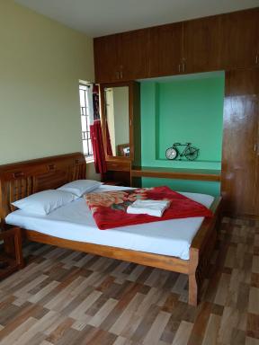 Aaram Holidays - Housity