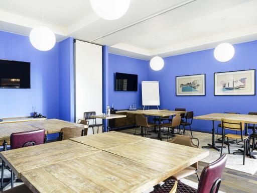 ibis Bridgwater, M5 Jct23 - Housity
