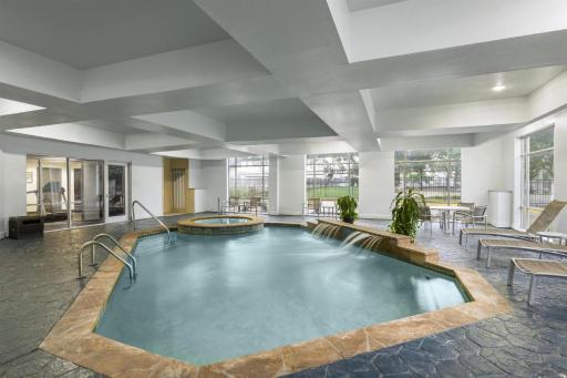 Holiday Inn Express Hotel & Suites Houston-Downtown Convention Center, an IHG Hotel - Housity