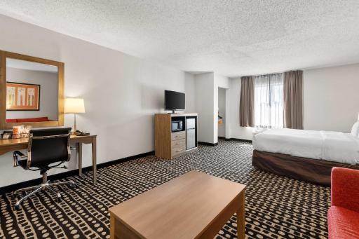 Quality Suites - Housity