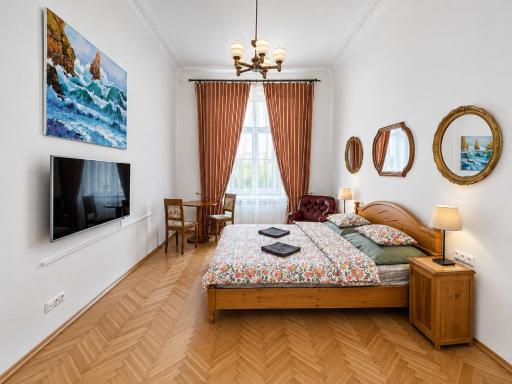 Room & Parking Assistance - Housity