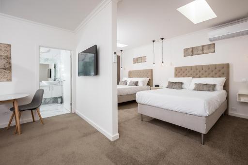Newington Apartments - Apt 2 Twin Queen - Housity