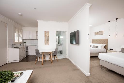 Newington Apartments - Apt 2 Twin Queen - Housity