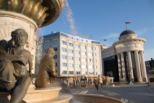 Stone Bridge Hotel - Housity