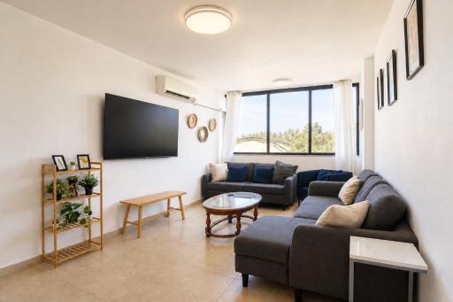 YaffoTLV Beach - Bright 2 Bedroom Apartment WITH SHELTER - Housity