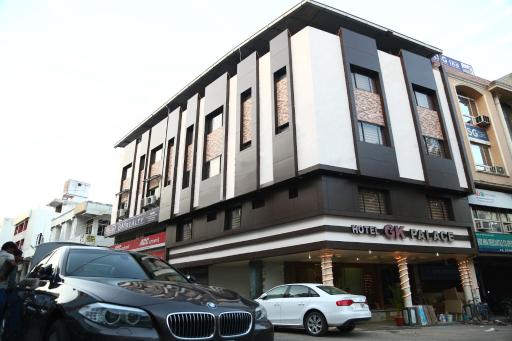 Hotel GK Palace - Housity