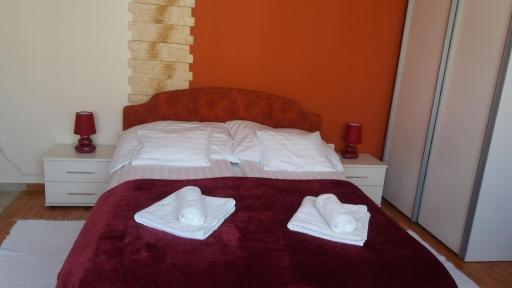 Nádor Apartmanok - Housity
