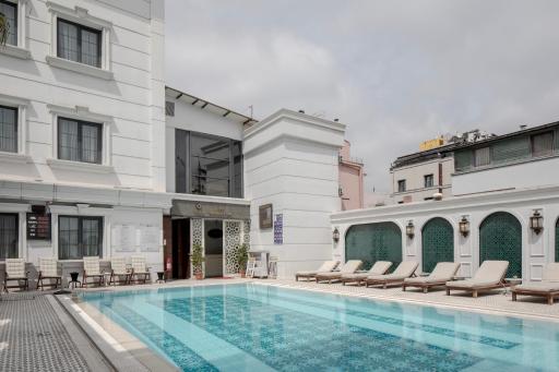 Vogue Hotel Supreme Istanbul - Housity