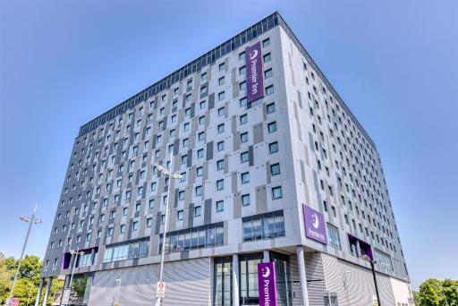 Premier Inn London Gatwick Airport - North Terminal - Housity