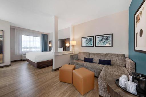 Comfort Inn & Suites Miami International Airport - Housity