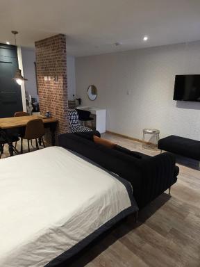 The Snug Bourne - Housity