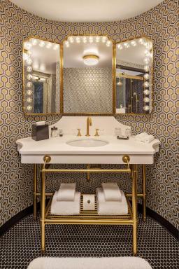 Roxy Hotel New York - Housity