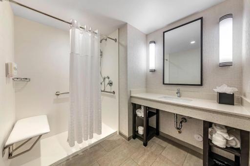 Comfort Inn & Suites Miami International Airport - Housity