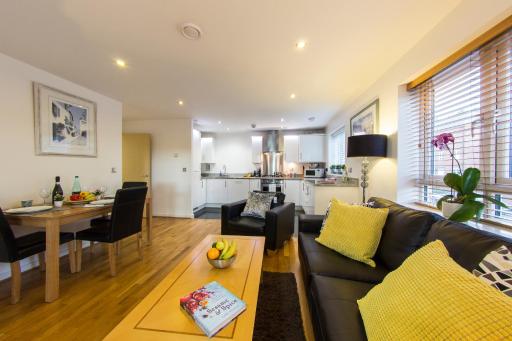 Borehamwood - Spacious Apartment - Housity