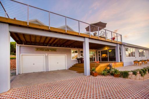 Four Seasons Guesthouse - Housity