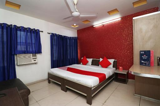 Hotel O Vishwas - Housity