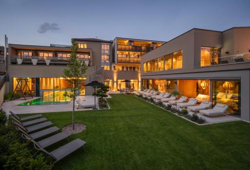 Landhotel Weißes Roß - Housity
