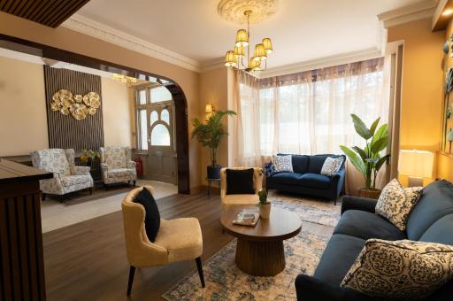 Uno Hotel Heathrow Windsor - Housity