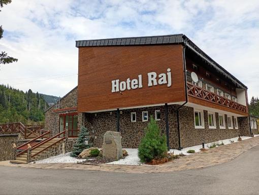 Hotel Raj - Housity
