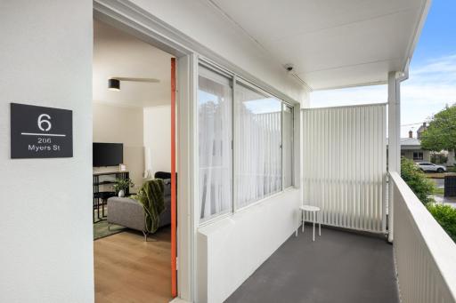 Geelong Serviced Apartments by Short & Long Stays - Housity
