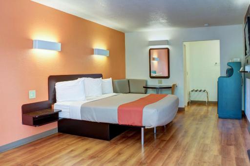 Motel 6-Bishop, CA - Housity