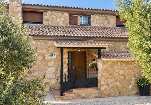 Haza Del Puente - Housity