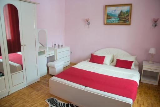 Elektron Hotel - Housity