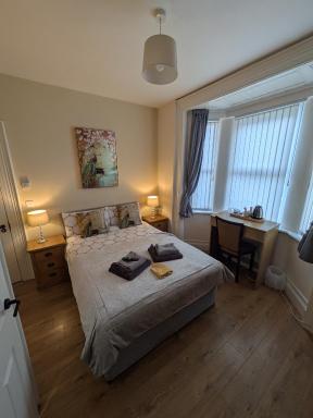 The Rose Luxury Self Catering Accommodation - Housity