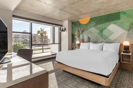 Cambria Hotel Downtown Phoenix Convention Center - Housity