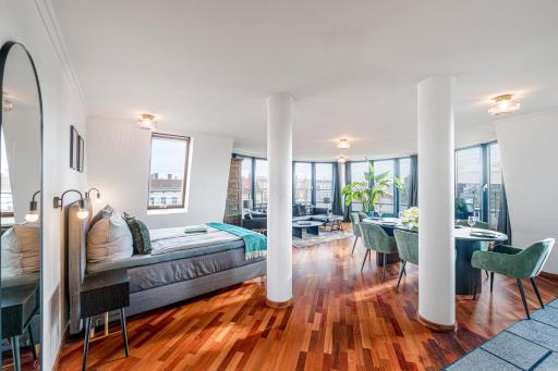 The Danziger, 2 unique lofty style units in PrenzlauerBerg - Housity